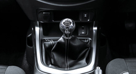 Nissan Navara SE  Gear Shift