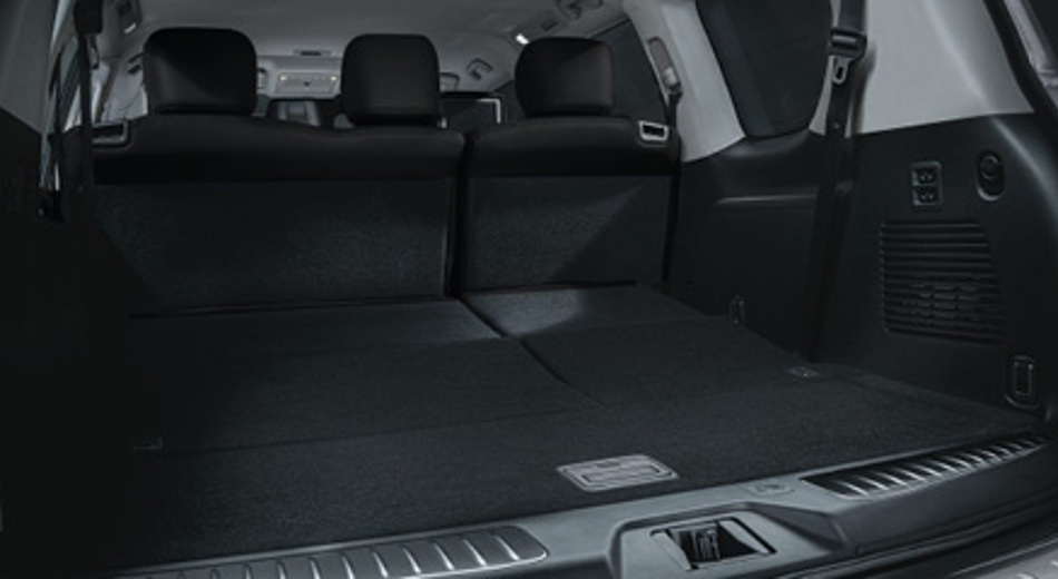 Patrol Y62 SUPERIOR REAR LUGGAGE SPACE